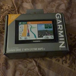 Garmin Drive 5” with Lifetime Maps